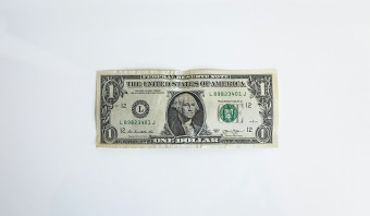 Dólar encerra junho em queda e registra pior início de ano em mais de meio século